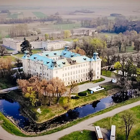 Hotel Zamek Krolewski W Rydzynie 3*