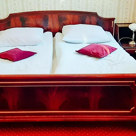 Zamek Krolewski W Rydzynie Rydzyna