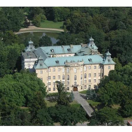 Zamek Krolewski W Rydzynie Hotell 3*