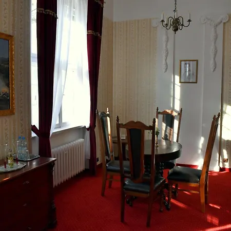 Zamek Krolewski W Rydzynie Hotel