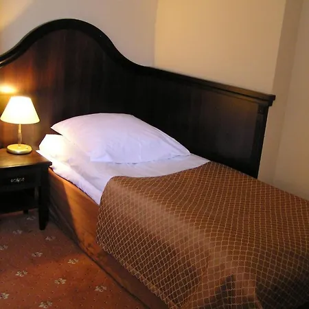 Zamek Krolewski W Rydzynie Hotell