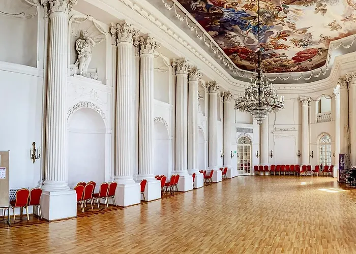 Zamek Krolewski W Rydzynie Hotel Rydzyna