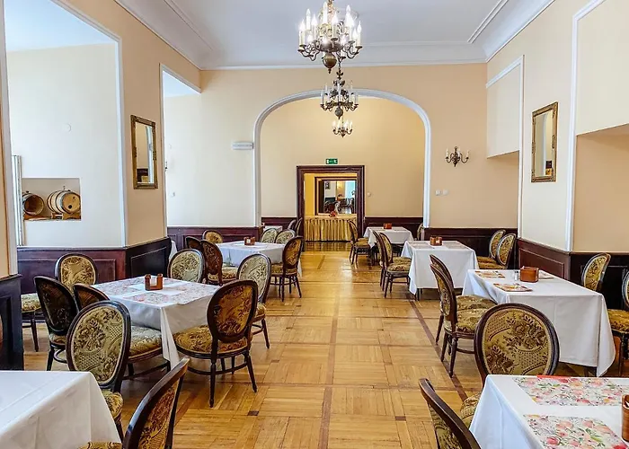 Zamek Królewski W Rydzynie Hotel Rydzyna