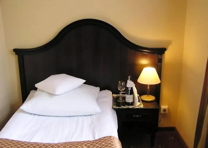 Zamek Krolewski W Rydzynie Hotell