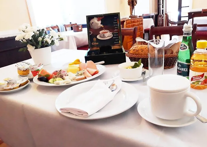 Zamek Krolewski W Rydzynie Hotel 3*