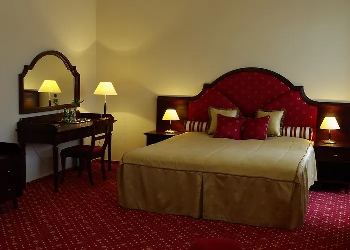 Zamek Krolewski W Rydzynie Hotel Rydzyna