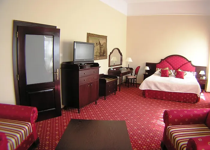 Zamek Krolewski W Rydzynie Hotel 3*